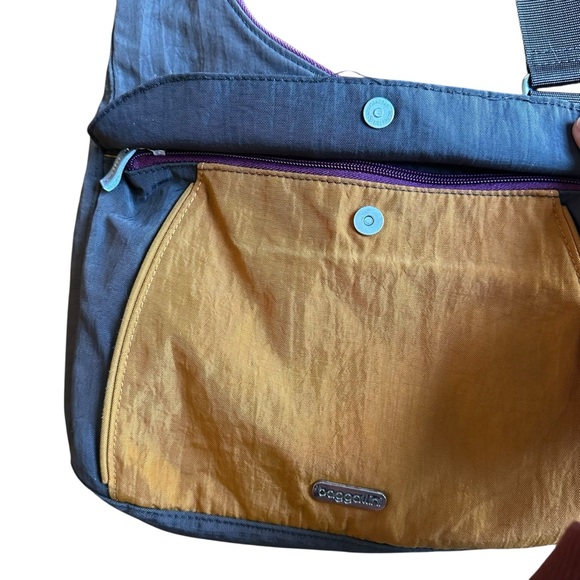 Baggallini Nylon Crossbody Purse Mustard Brown Neutrals - Picture 2 of 6